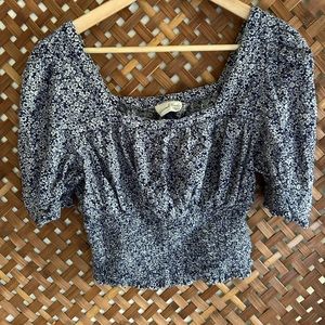 Universal Thread Target peasant blouse crop smocked waist L blue floral